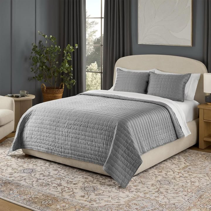 Member’s Mark 3-Piece Cotton-Tencel Sateen Quilt Set - Full/Queen Size