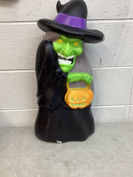 Brand New Target Hyde & EEK! Boutique 23-Inch Light & Sound Witch Blow Mold