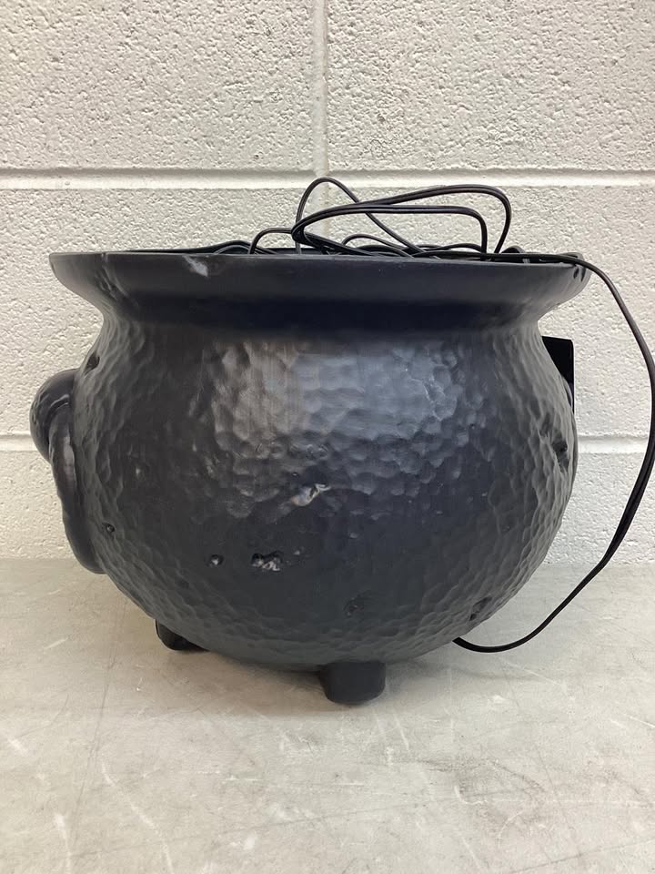 Hyde & EEK! Boutique Cauldron Mister