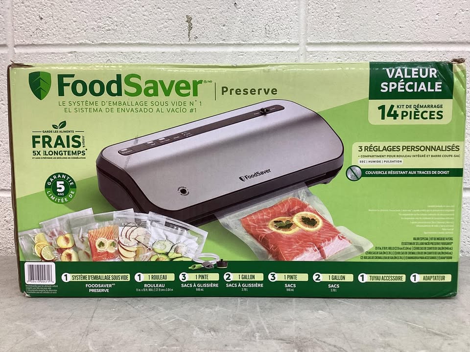 FoodSaver 14-Piece Starter Kit with Vacuum Seal Roll and Bags