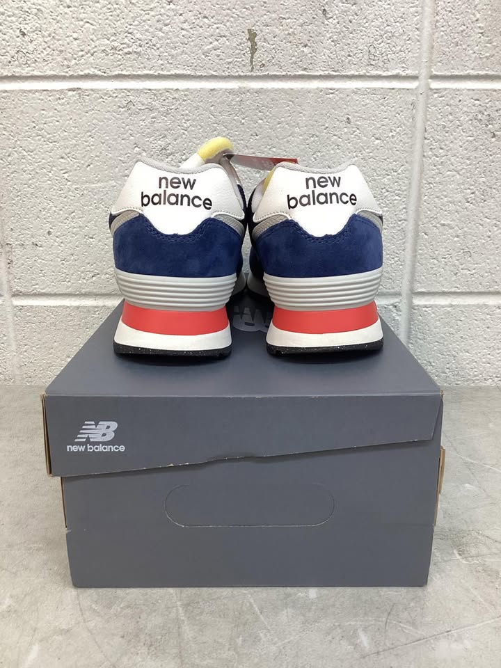 New Balance 574 Classic Sneaker, Size 7