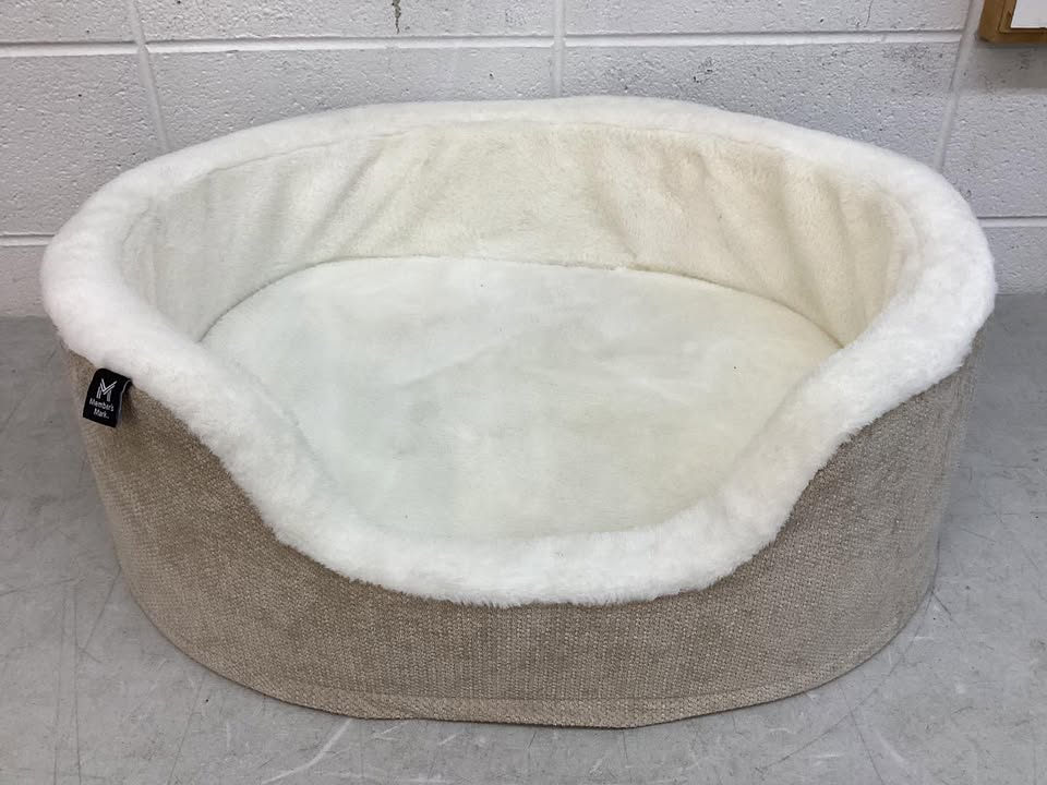 Member's Mark Cozy Cuddler Pet Bed, Size Medium