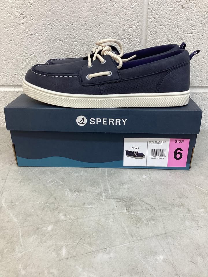 Sperry Boys Boat Shoe, Size 6 Navy Blue