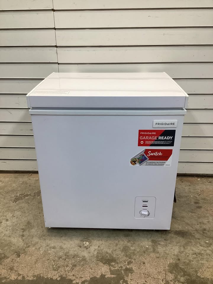 Frigidaire 2.1 cu. ft. Manual Defrost Convertible Chest Freezer, Garage Ready in White