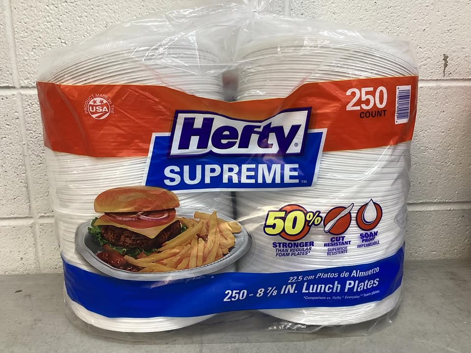 Hefty Supreme Foam Disposable Lunch Plates, 250ct