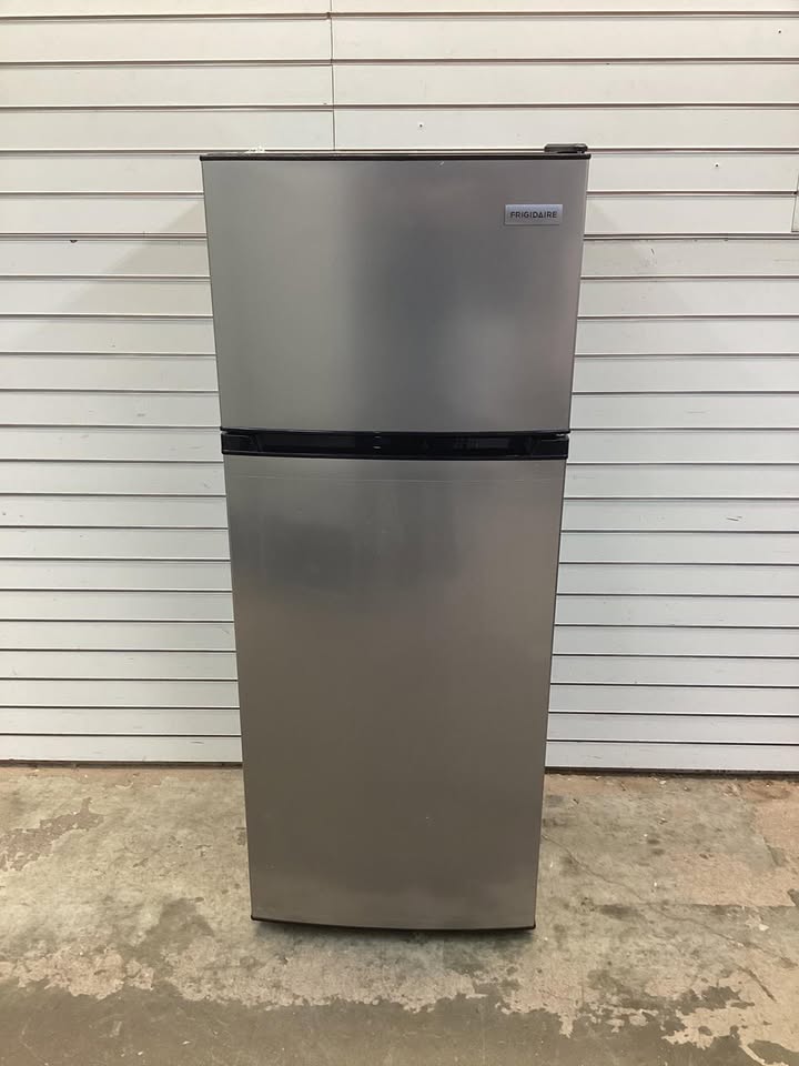 Band New 7.5 cu. ft. Mini Refrigerator with Top Freezer in Stainless Look