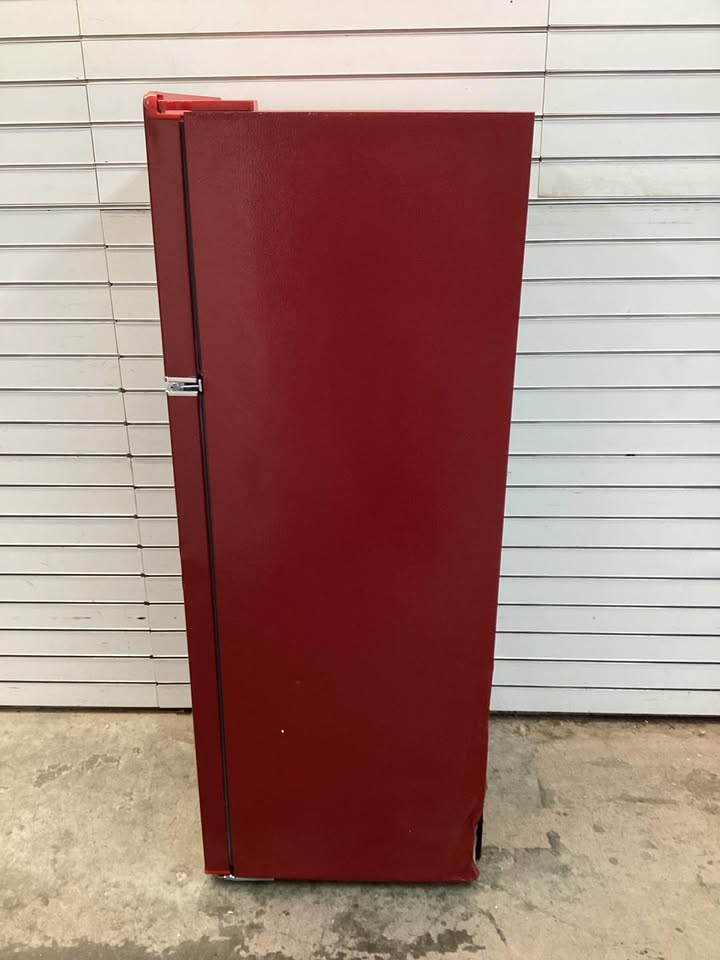 Frigidaire 7.2 cu. ft. Retro Top Freezer Refrigerator in Red with Chrome Handle and Trim