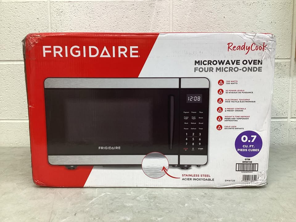 Frigidaire 0.7 Cu. Ft. Countertop Microwave Oven