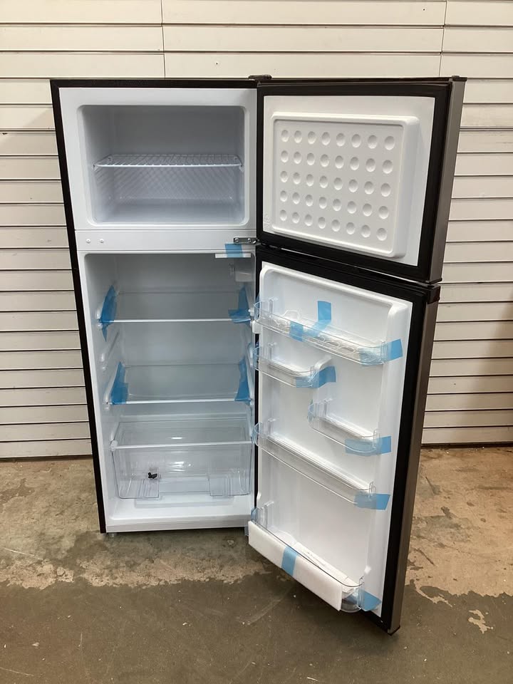 7.5 cu. ft. Mini Refrigerator with Top Freezer in Stainless Look
