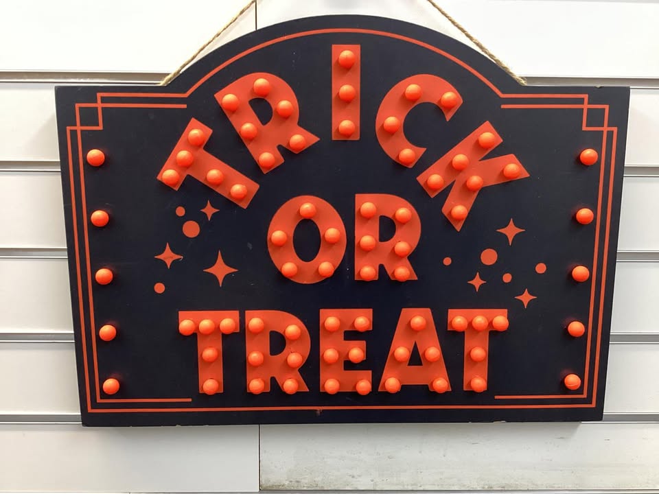 Hyde & EEK! Boutique Halloween Light-Up Marquee "Trick or Treat" Sign