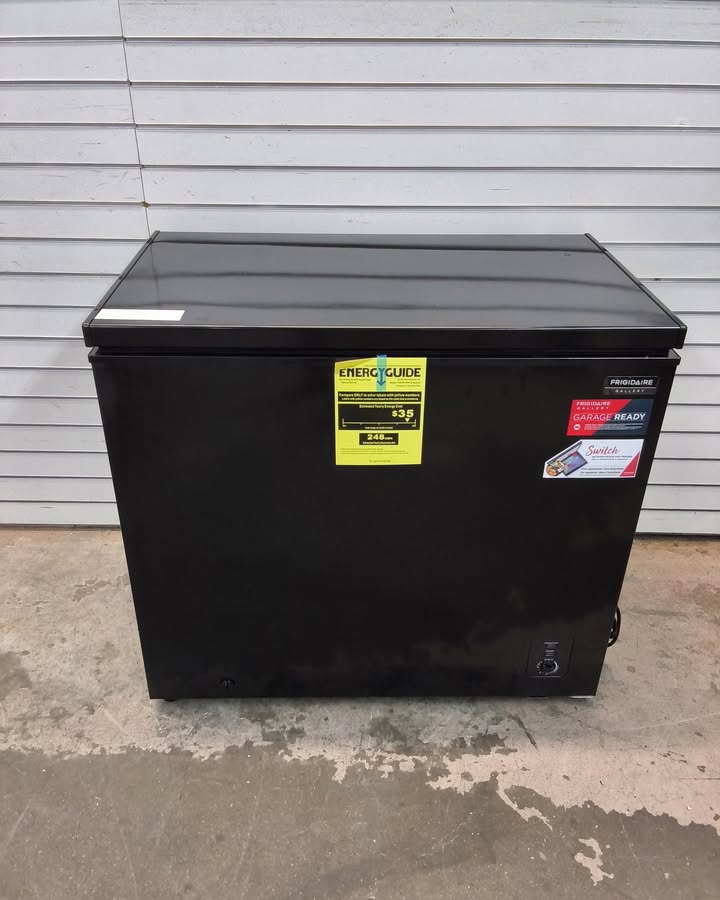 Frigidaire Gallery 7 Cu. Ft. Chest Freezer, Black