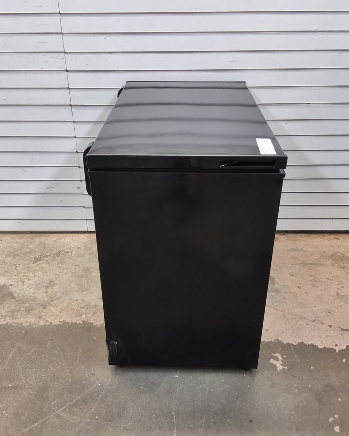 Frigidaire Gallery 7 Cu. Ft. Chest Freezer, Black
