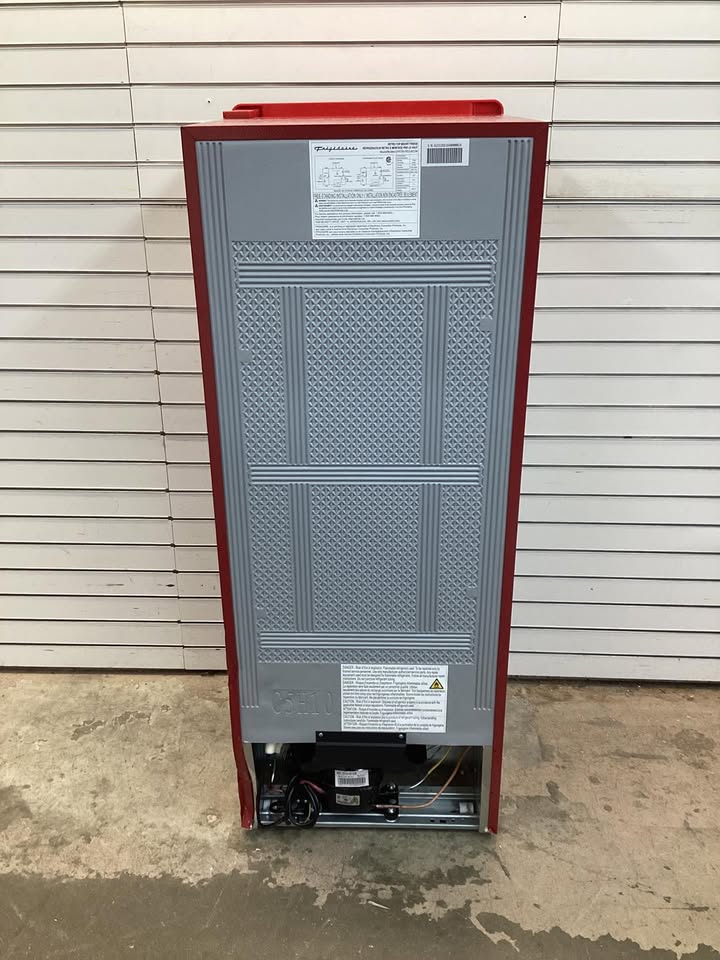 Frigidaire 7.2 cu. ft. Retro Top Freezer Refrigerator in Red with Chrome Handle and Trim