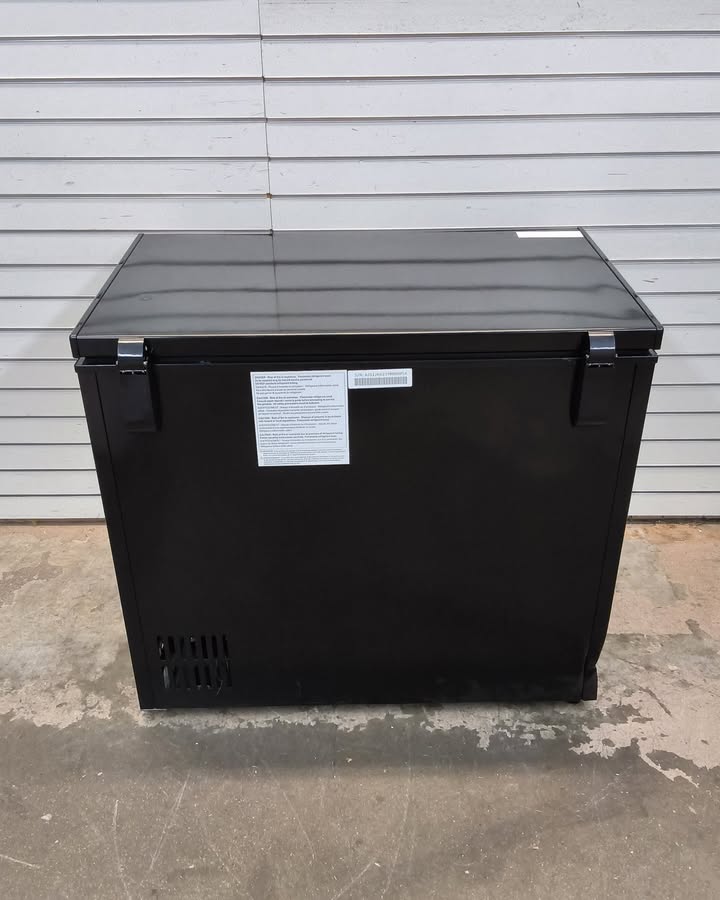 Frigidaire Gallery 7 Cu. Ft. Chest Freezer, Black