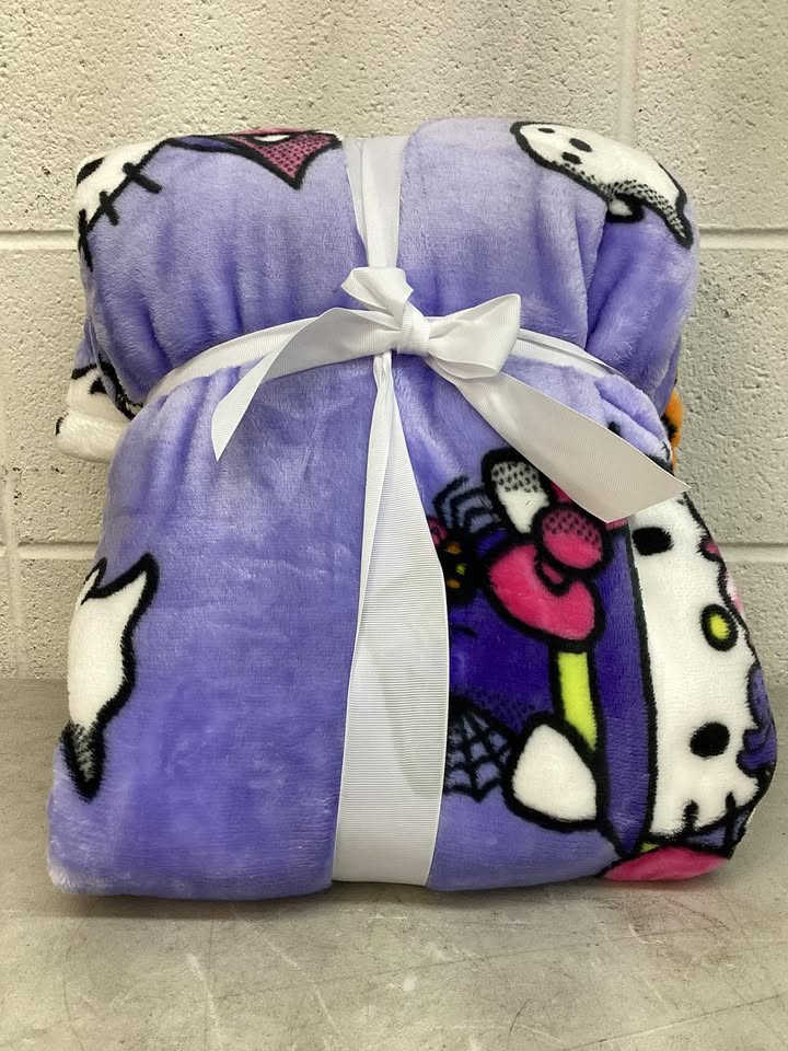 Hello Kitty Adult Halloween Silk Touch Throw Blankets