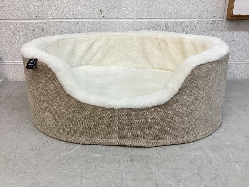 Member's Mark Cozy Cuddler Pet Bed, Size Medium