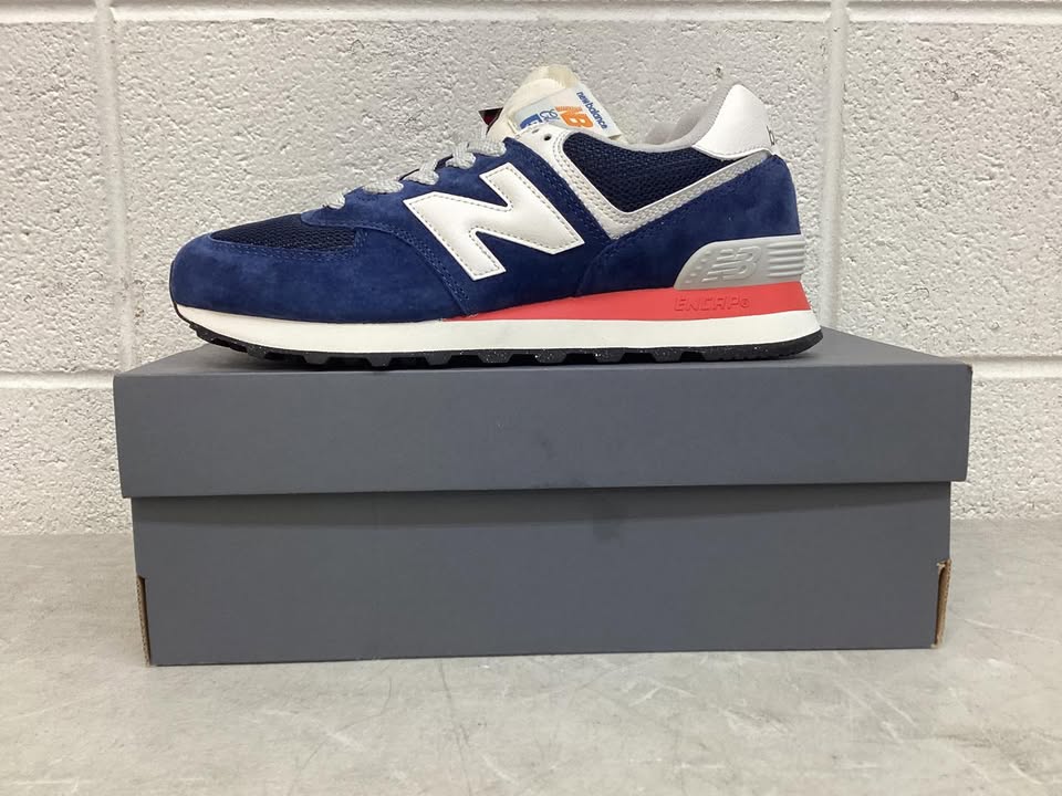 New Balance 574 Classic Sneaker, Size 7