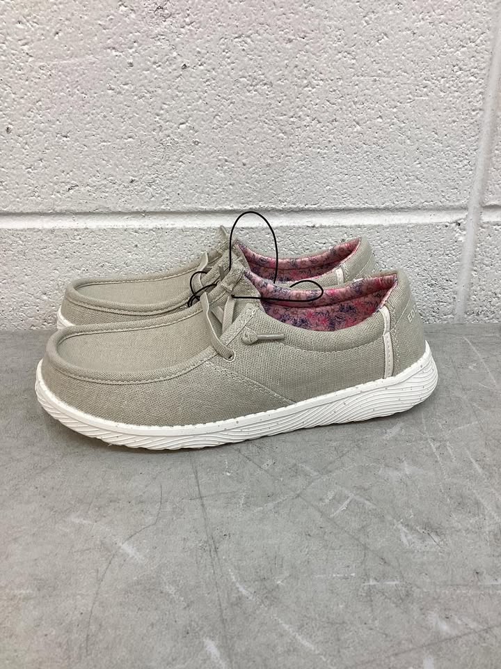 Eddie Bauer Women's Canvas Loafer, Size 7