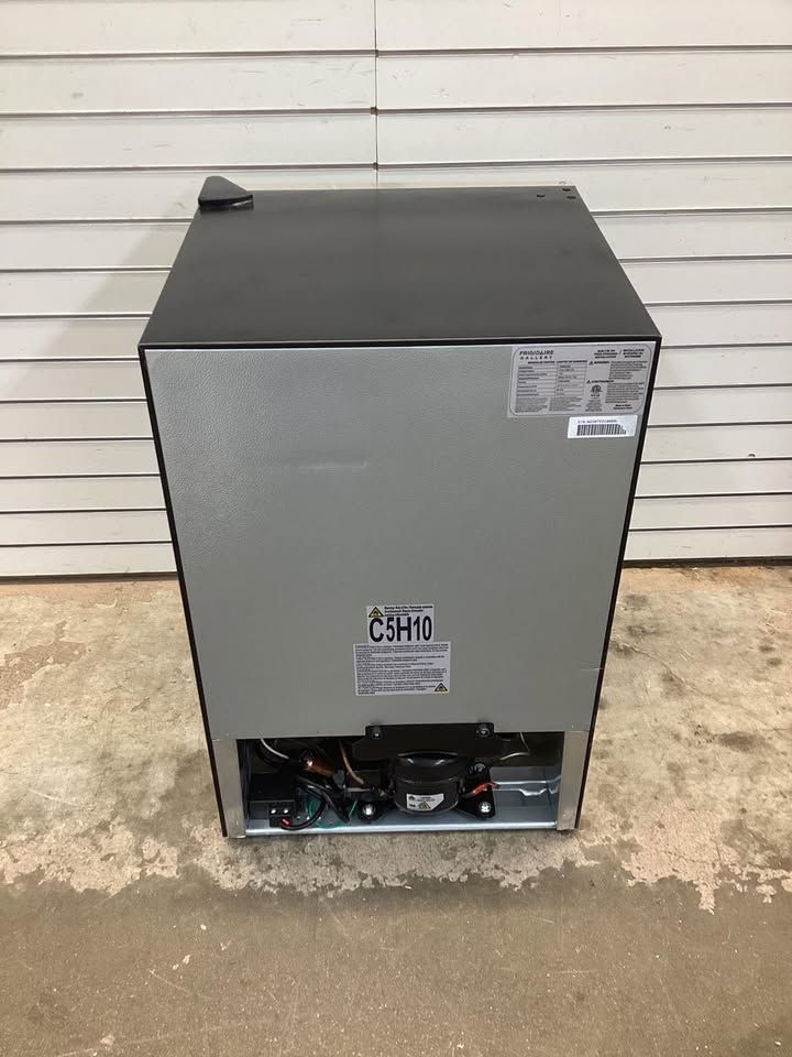Frigidaire Gallery 4.4 cu. ft. 128-Can Beverage Center