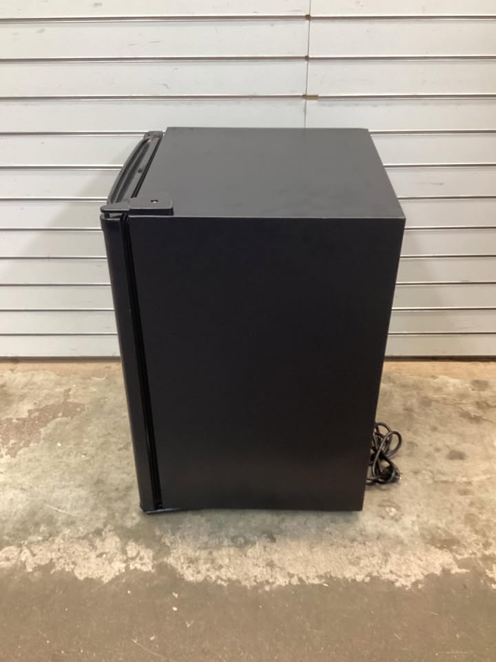 Frigidaire 2.5 cu ft Compact Refrigerator with Chiller Compartment