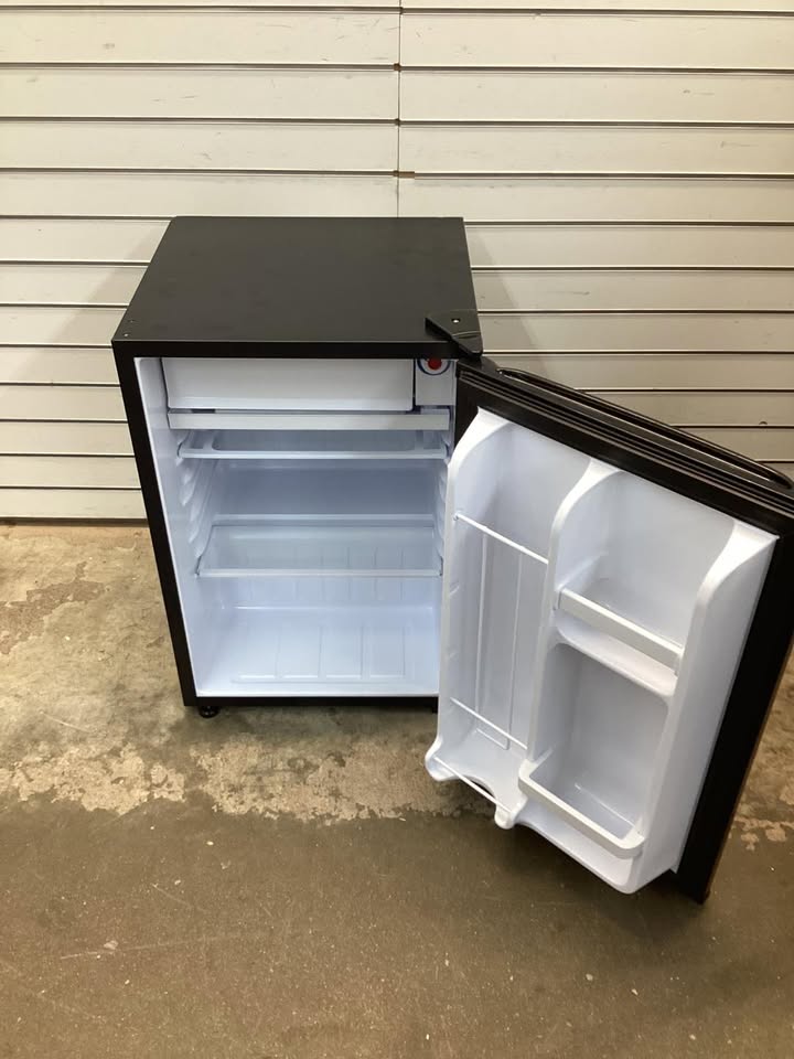 Frigidaire 2.5 cu ft Compact Refrigerator with Chiller Compartment