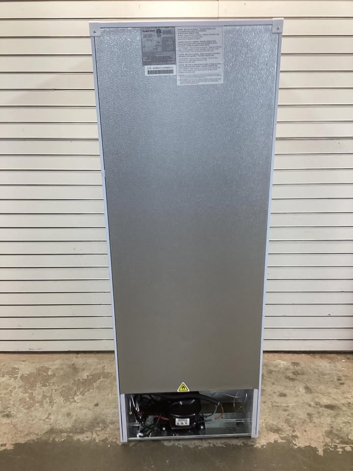 Hamilton Beach 11 Cu Ft Upright Freezer in White