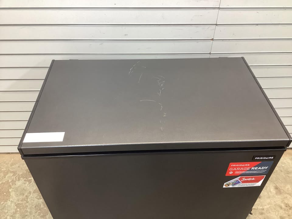 Frigidaire 7.0 cu. ft. Manual Defrost Chest Freezer with Garage Ready in Dark Grey