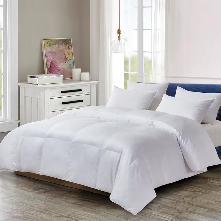 Microfiber Down Alternative Comforter, Full/Queen