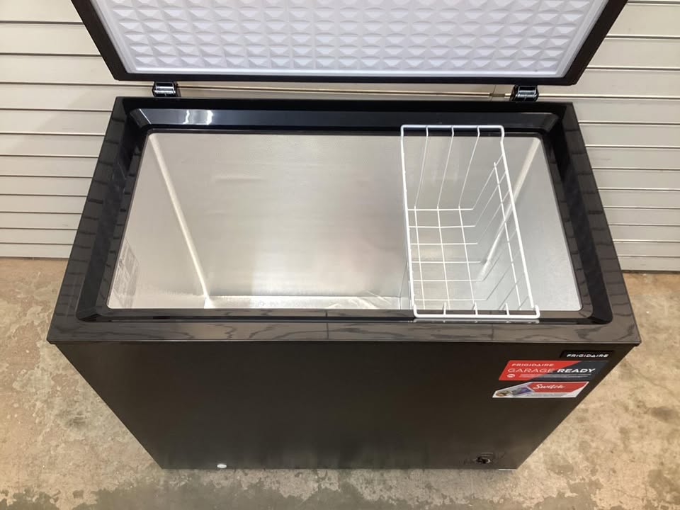 Frigidaire 7.0 cu. ft. Manual Defrost Chest Freezer with Garage Ready in Dark Grey