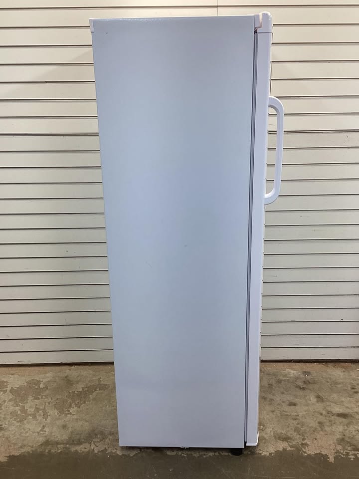 Hamilton Beach 11 Cu Ft Upright Freezer in White