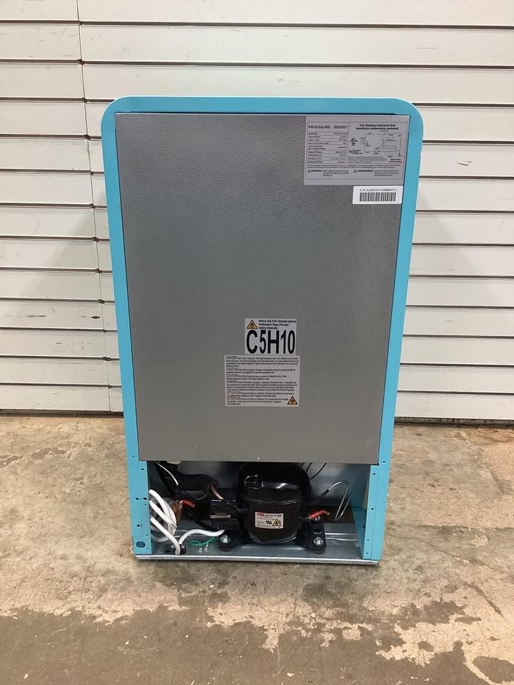 Frigidaire 3.2 cu. ft. Retro Mini Fridge in Blue with Freezer