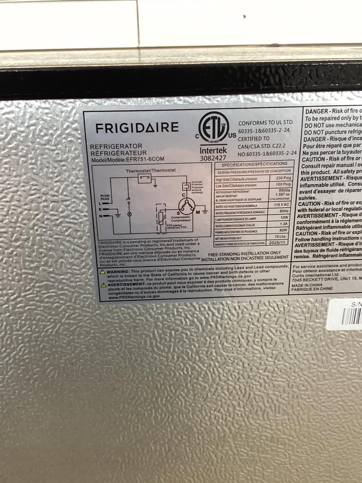 Frigidaire 7.5 cu. ft. Mini Refrigerator in Platinum with Top Freezer