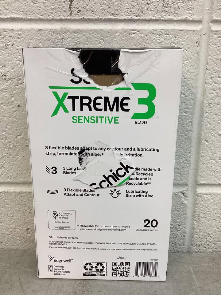Schick Xtreme3 Sensitive Disposable Razors for Men, 20 ct.