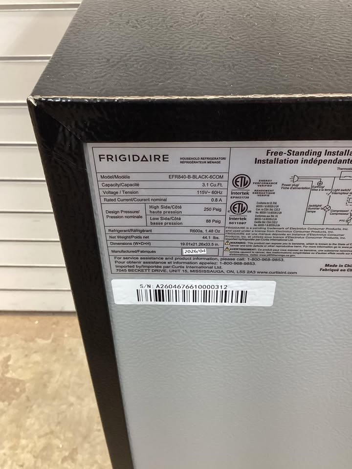 Frigidaire 3.1 cu. ft. 2 Door Retro Mini Fridge in Black