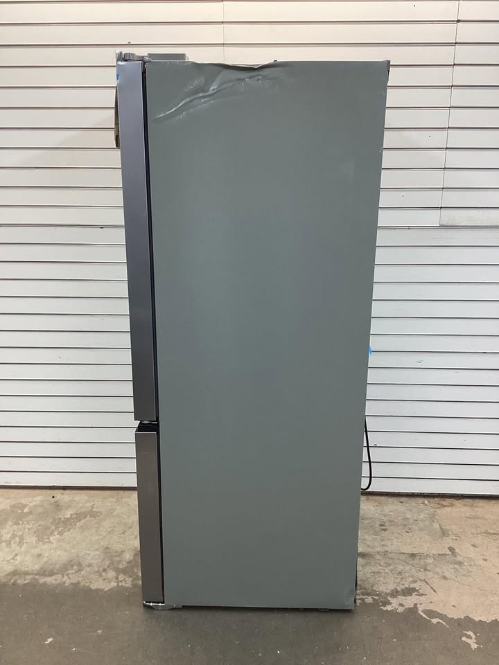 Hamilton Beach 17.7 cu. ft. Bottom Freezer French Door Refrigerator in Stainless Steel Look