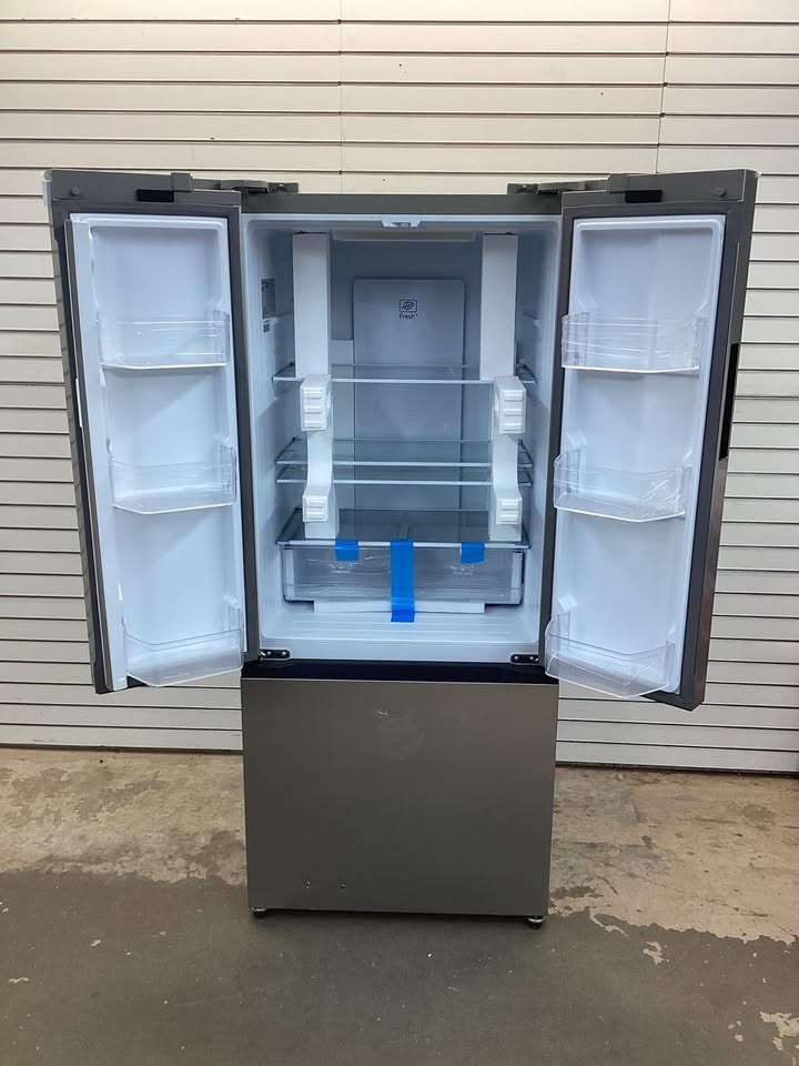 Hamilton Beach 17.7 cu. ft. Bottom Freezer French Door Refrigerator in Stainless Steel Look