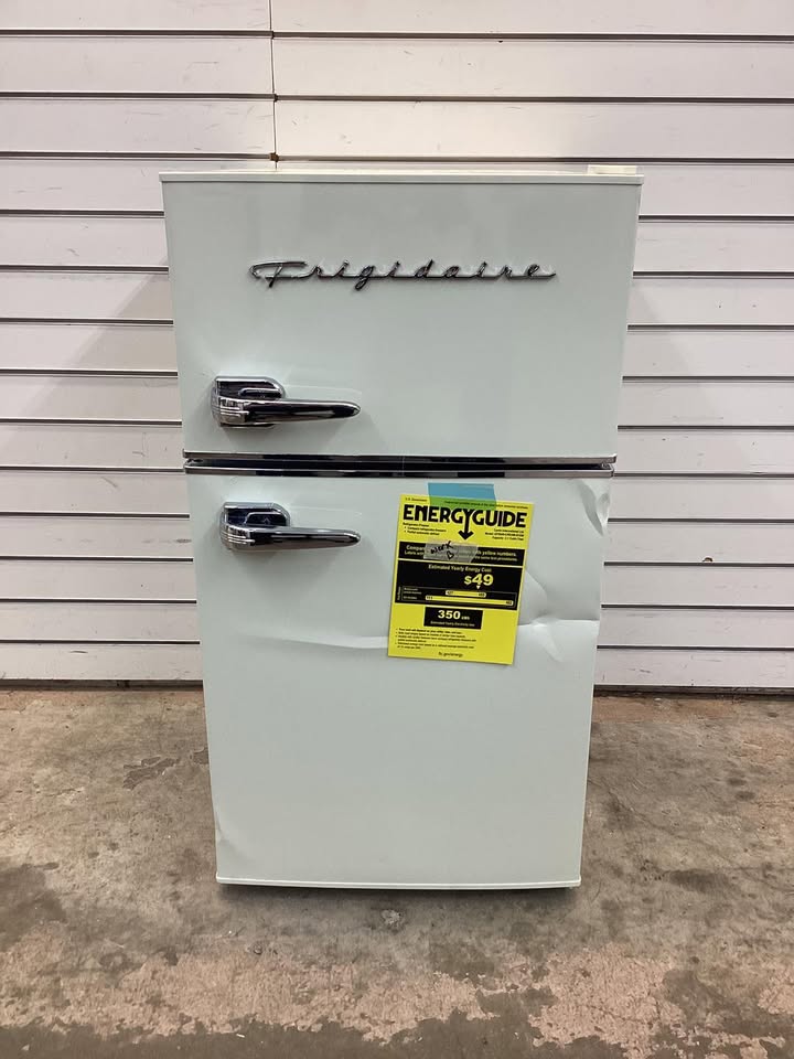 Frigidaire 3.1 cu. ft. 2-Door Retro Mini Refrigerator in Cream
