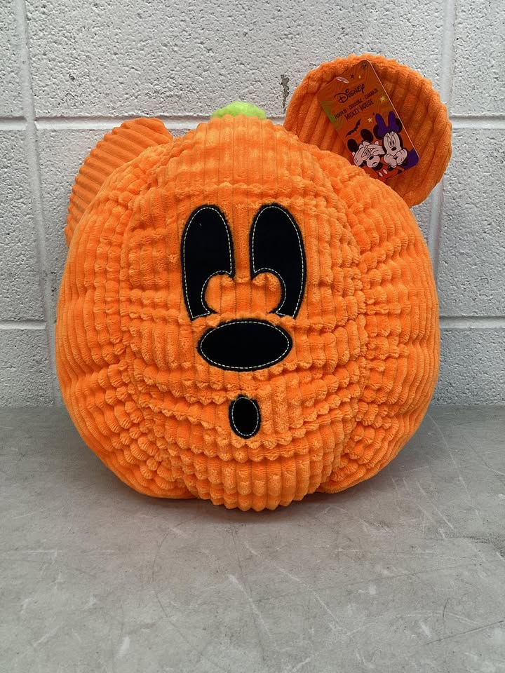 Halloween Large Mickey Pumpkin Plus