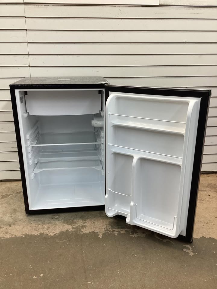 Frigidaire 4.6 cu. ft. Retro Mini Fridge with Platinum Door Design with Freezer