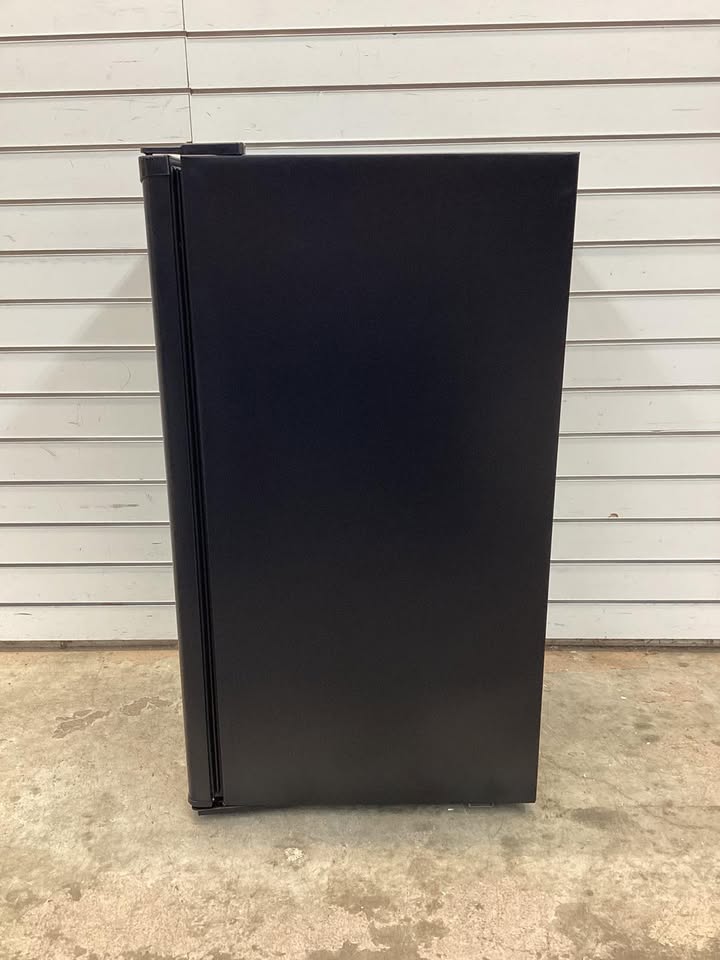 Arctic Chef 3.2 Cu. Ft. Compact Refrigerator