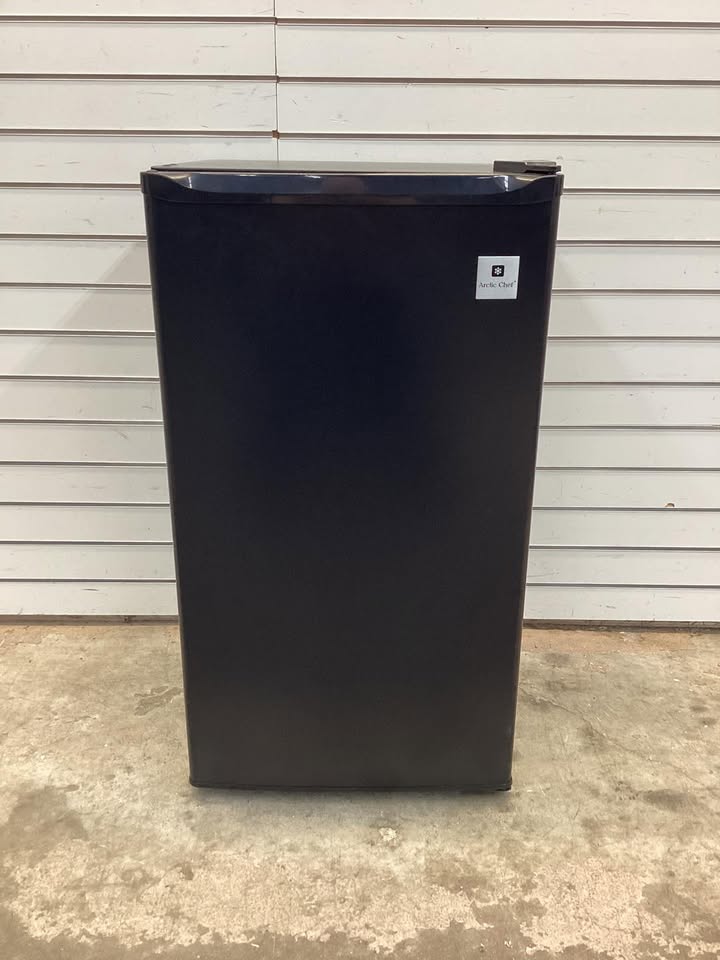 Arctic Chef 3.2 Cu. Ft. Compact Refrigerator
