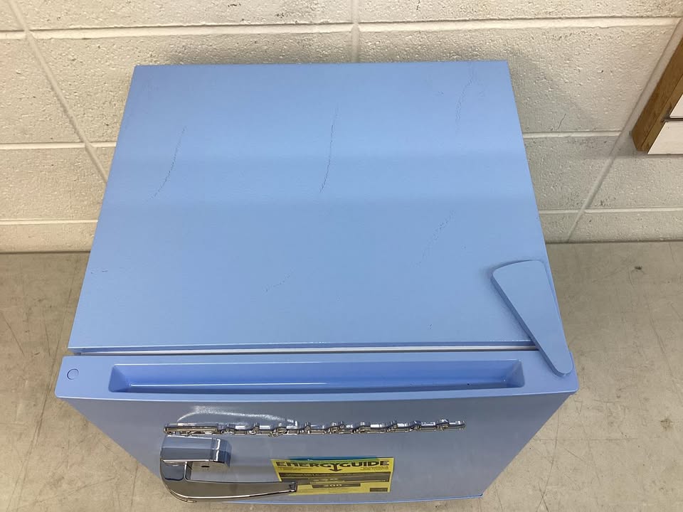 Frigidaire 1.6 cu ft Retro Fridge With Side Bottle Opener Blue