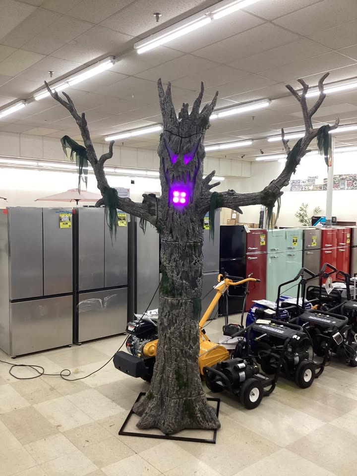 Home Accents Holiday 9 FT Wicked Woods Giant-Sized Color Changing LED Murderous Maple