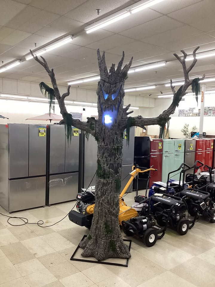 Home Accents Holiday 9 FT Wicked Woods Giant-Sized Color Changing LED Murderous Maple