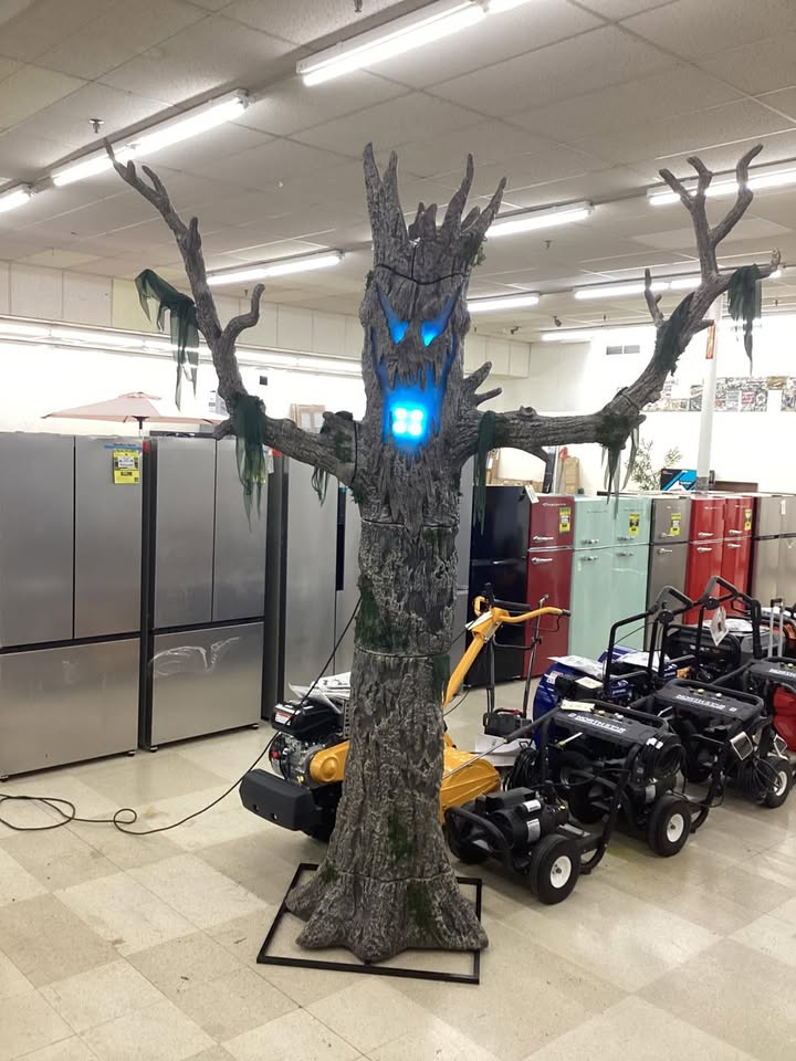 Home Accents Holiday 9 FT Wicked Woods Giant-Sized Color Changing LED Murderous Maple