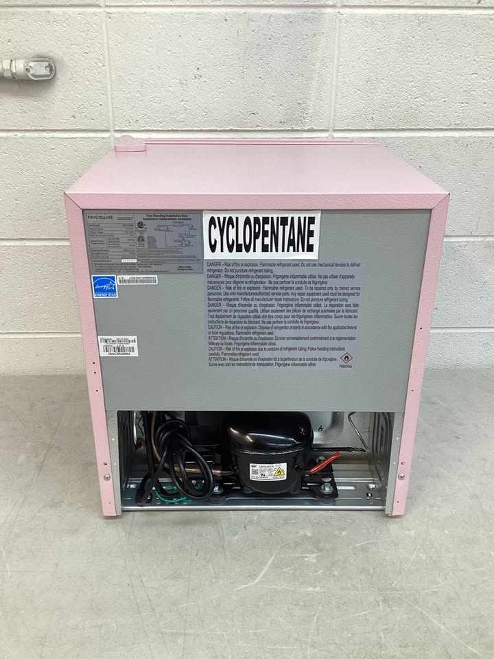 Frigidaire 1.6 cu ft Compact Retro Fridge with Freezer