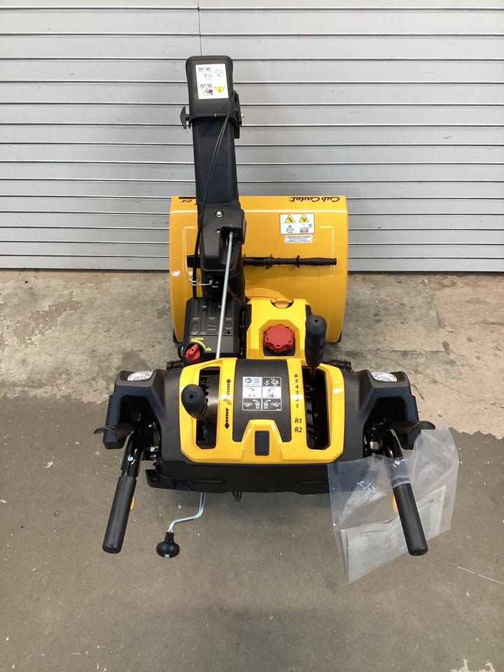 Cub Cadet 2X 24 in. 243cc IntelliPower Two-Stage Electric Start Gas Snow Blower