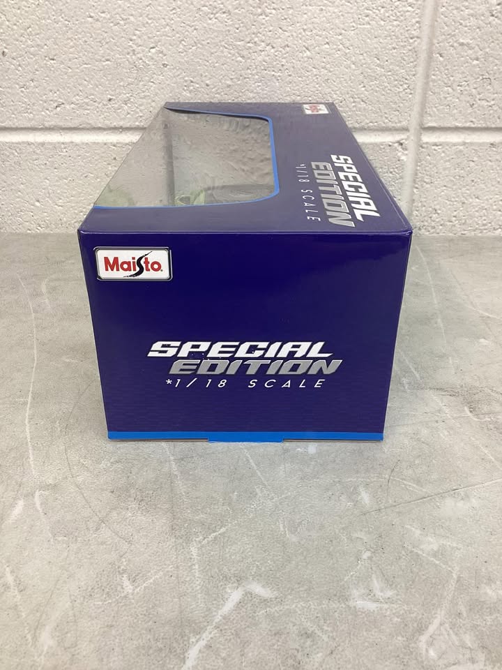 Maisto Special Edition 1:18 Scale Nissan 350Z Nismo Custom