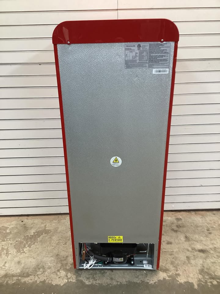 Frigidaire 7.5 cu. ft. Retro Mini Fridge in Red with Rounded Corners and Top Freezer