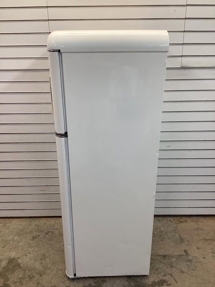 Frigidaire 7.5 cu. ft. Mini Fridge in Cream with Rounded Corners and Top Freezer